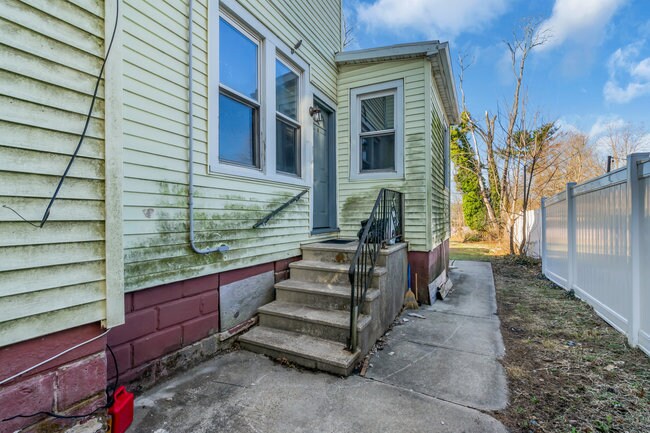 More Photos Of 1657 Pennington Rd, Ewing Apartments For Sale