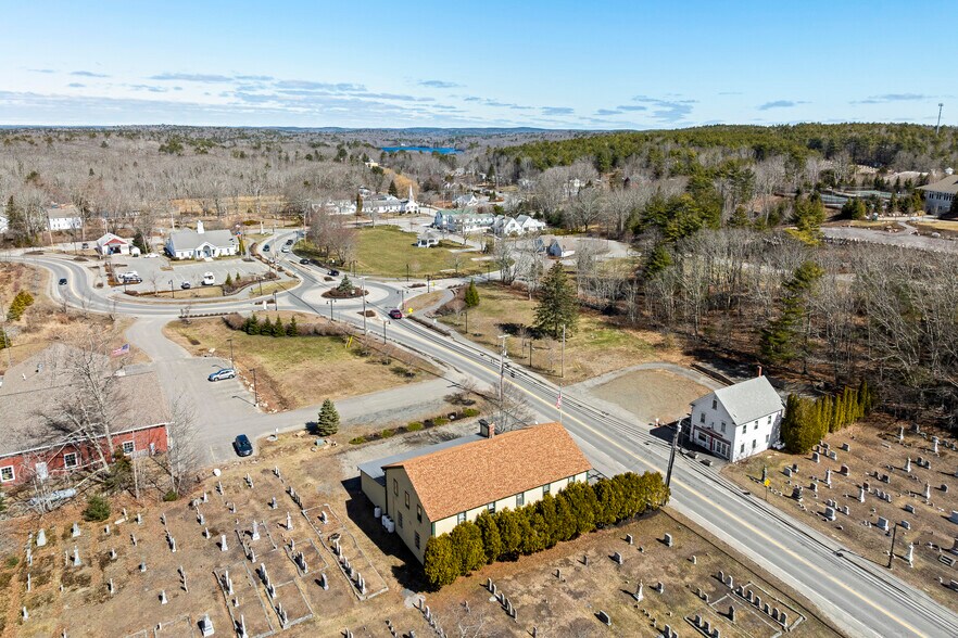 More Photos Of 1037 Wiscasset rd, Boothbay Flex For Sale