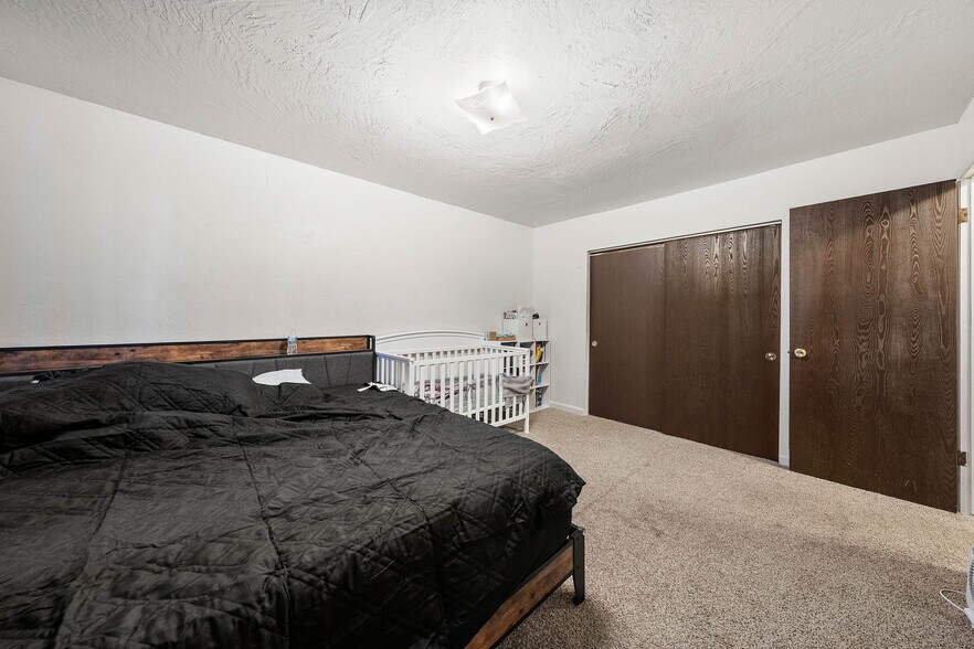 More Photos Of 4584 S Terrace Ave, Lakeport Apartments For Sale