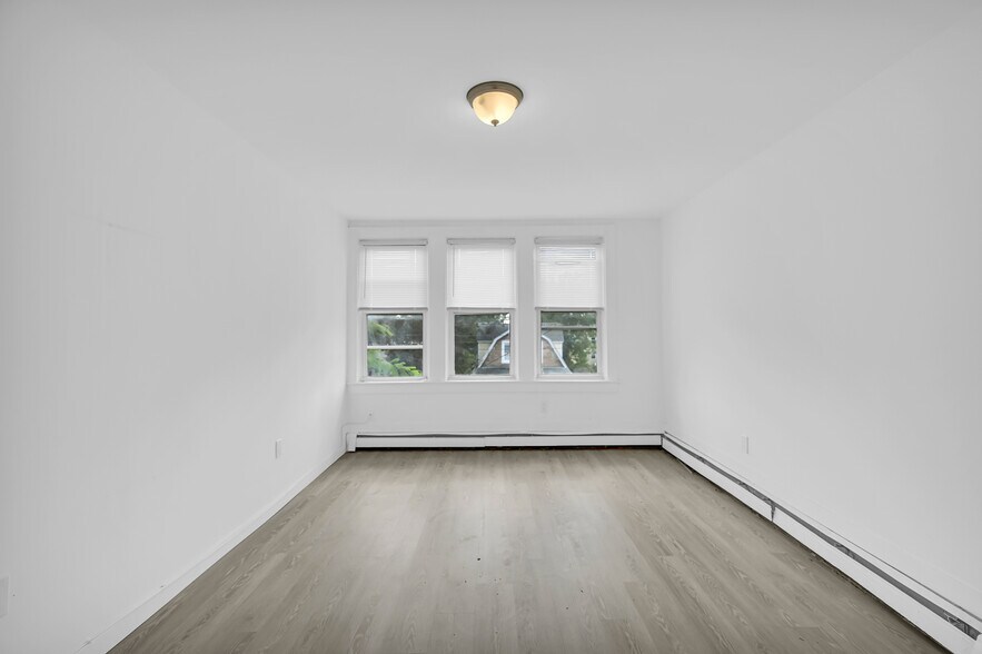More Photos Of 439 Main St, White Plains Apartments For Sale