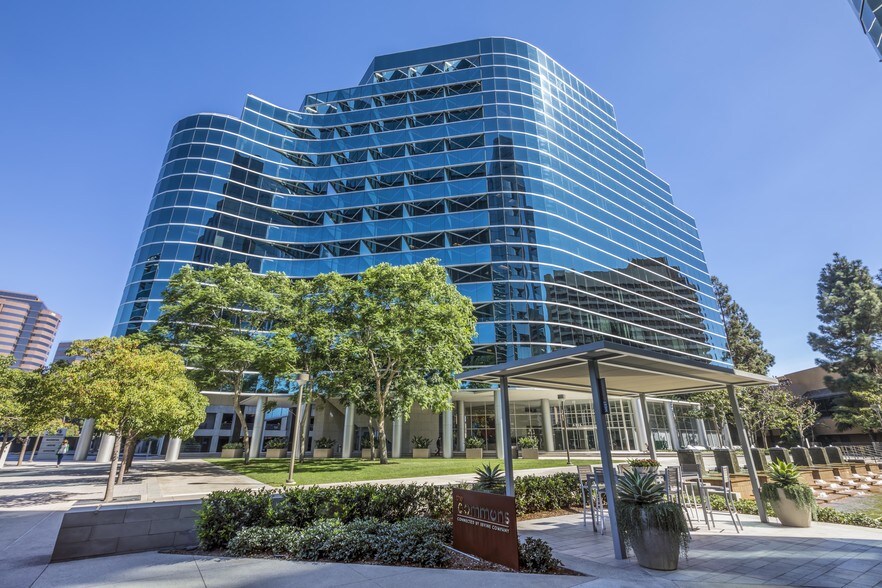 More Photos Of 4275 Executive Sq, La Jolla Office For Lease