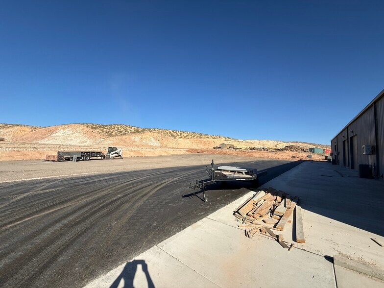 More Photos Of 41 Smelter Dr, Washington Warehouse For Lease
