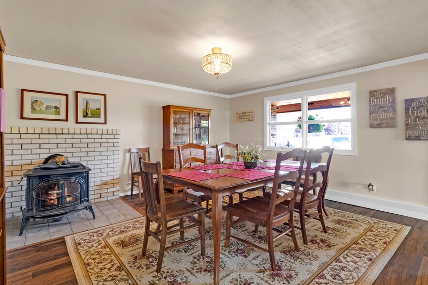 More Photos Of 12314 264th St E, Graham Winery Vineyard For Sale