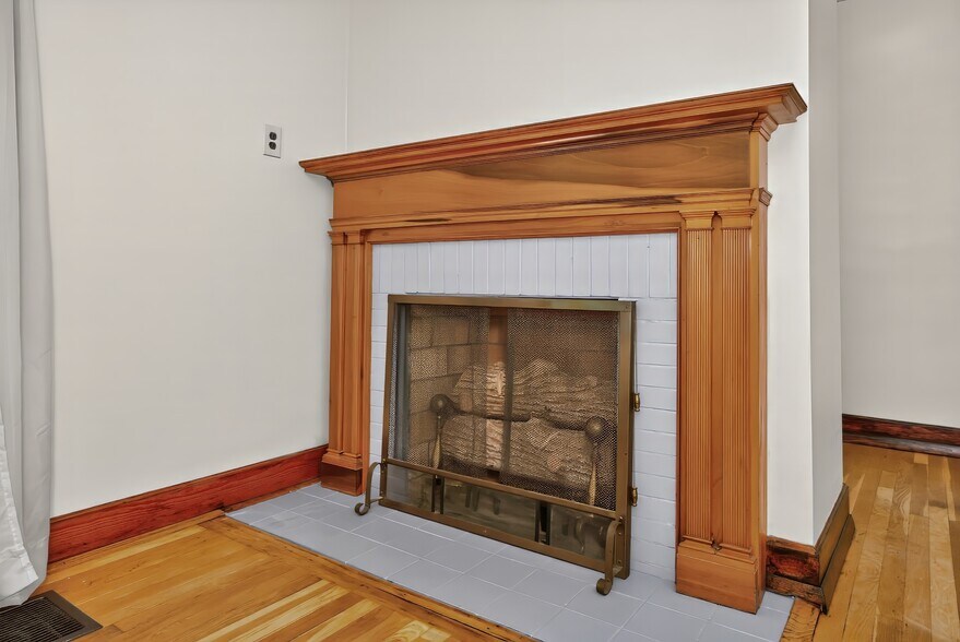 More Photos Of 43 Highway 433, Mackville Flex For Sale