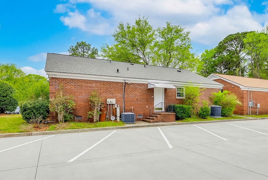 More Photos Of 11706 Mercy Blvd, Savannah Medical For Sale