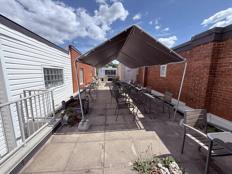 Primary Photo Of 379 Richmond Rd, Ottawa Storefront For Lease