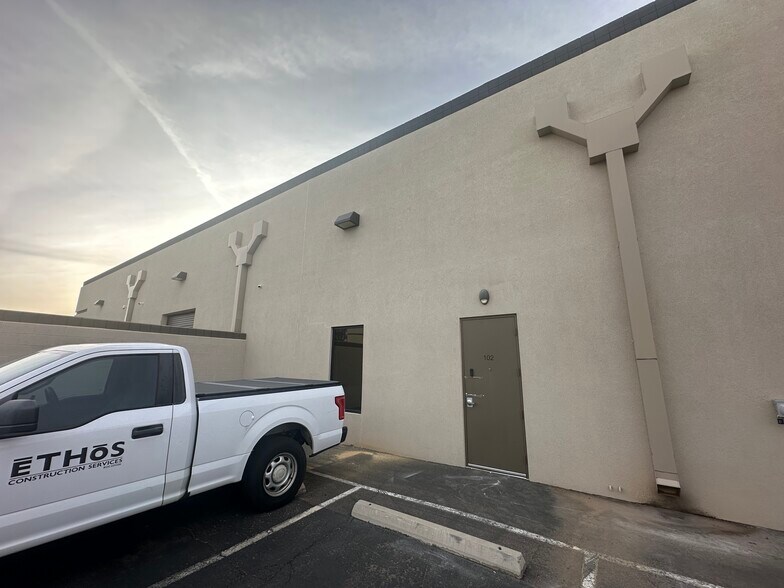 More Photos Of 4450 E McLellan Rd, Mesa Light Distribution For Lease