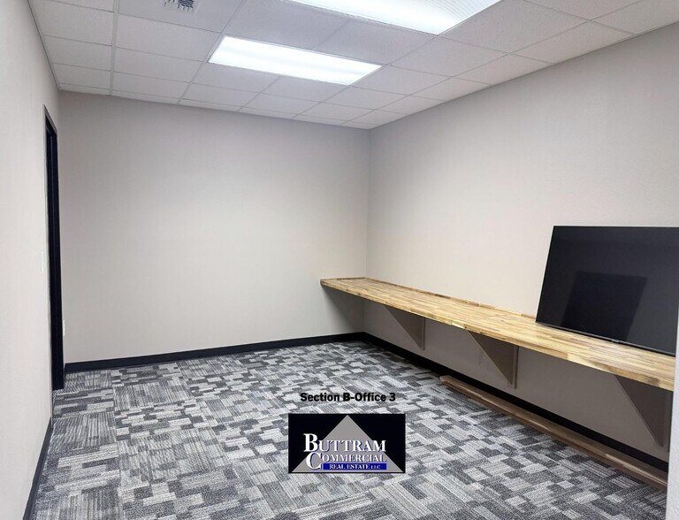 More Photos Of 1001 S Moffet Ave, Joplin Warehouse For Sale