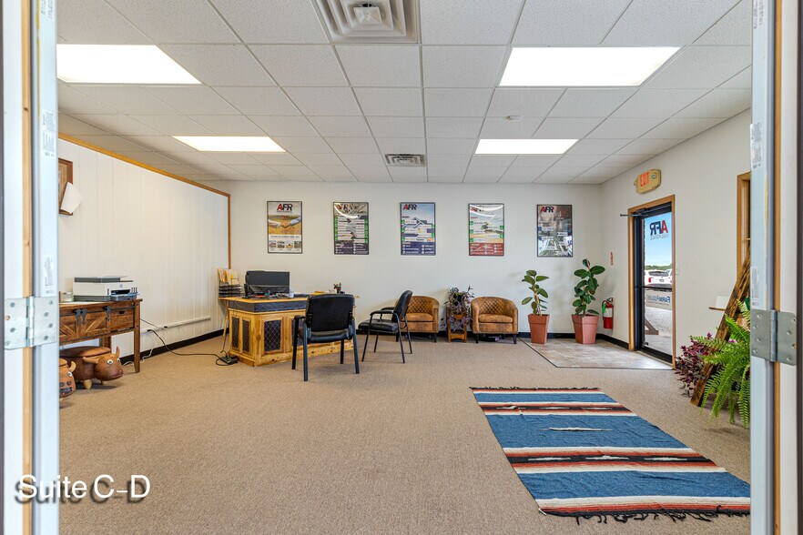 More Photos Of 19275 125 Hwy, Fairland General Retail For Sale