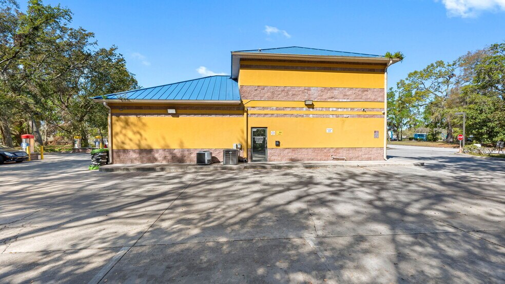 More Photos Of 113 S Valrico Rd, Valrico Carwash For Sale