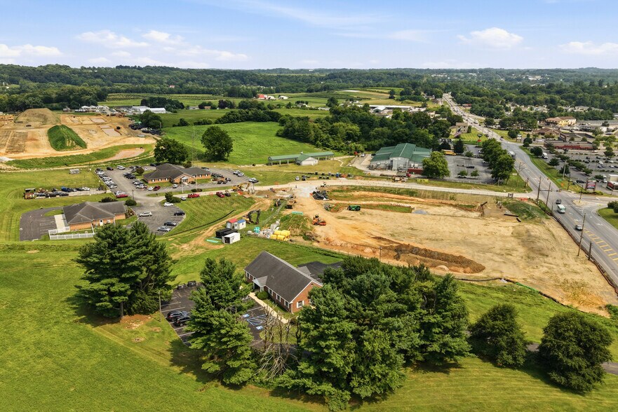 More Photos Of 1284 Gap Newport Pike, Avondale Medical For Sale