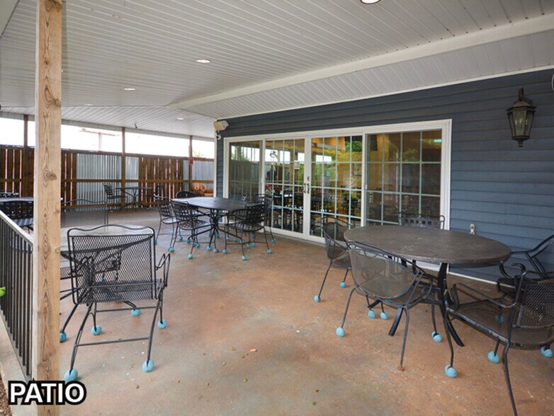 More Photos Of 15228 I-30 Hwy, Benton Restaurant For Sale