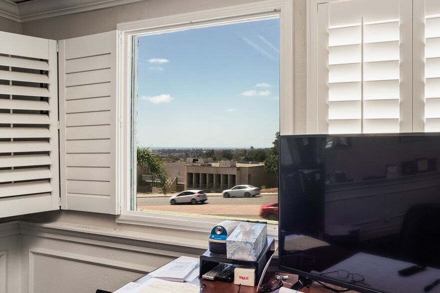 More Photos Of 2170 S El Camino Real, Oceanside Office For Lease