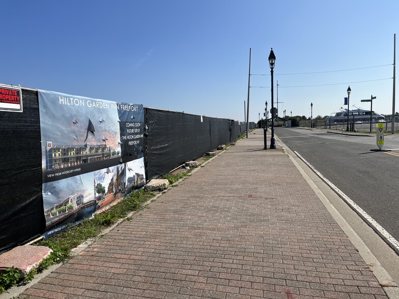 More Photos Of 377 Woodcleft Ave, Freeport Storefront Retail Residential For Sale