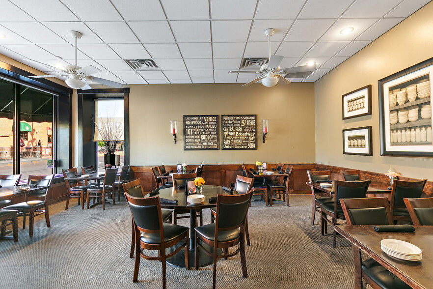 More Photos Of 112 S Maple St, Sycamore Restaurant For Sale