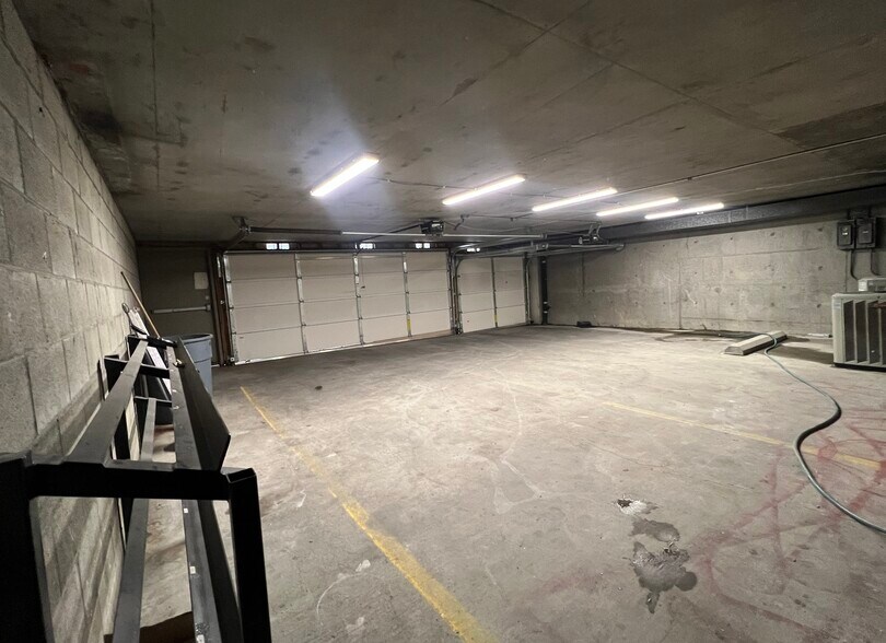 More Photos Of 2211 3rd Ave, Seattle Apartments For Lease