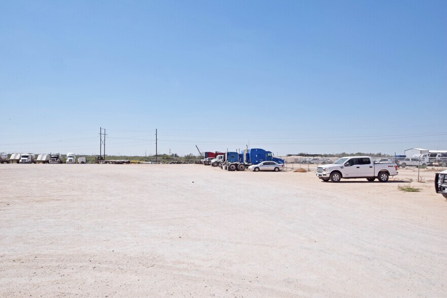 More Photos Of 2250 Dixie Blvd, Odessa Industrial For Sale