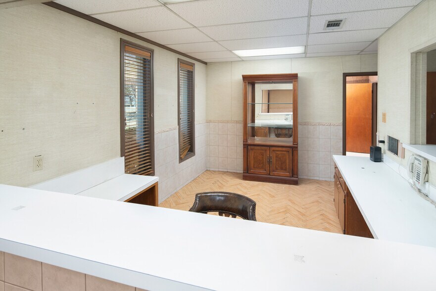 More Photos Of 504 S Denton Tap Rd, Coppell Medical For Lease