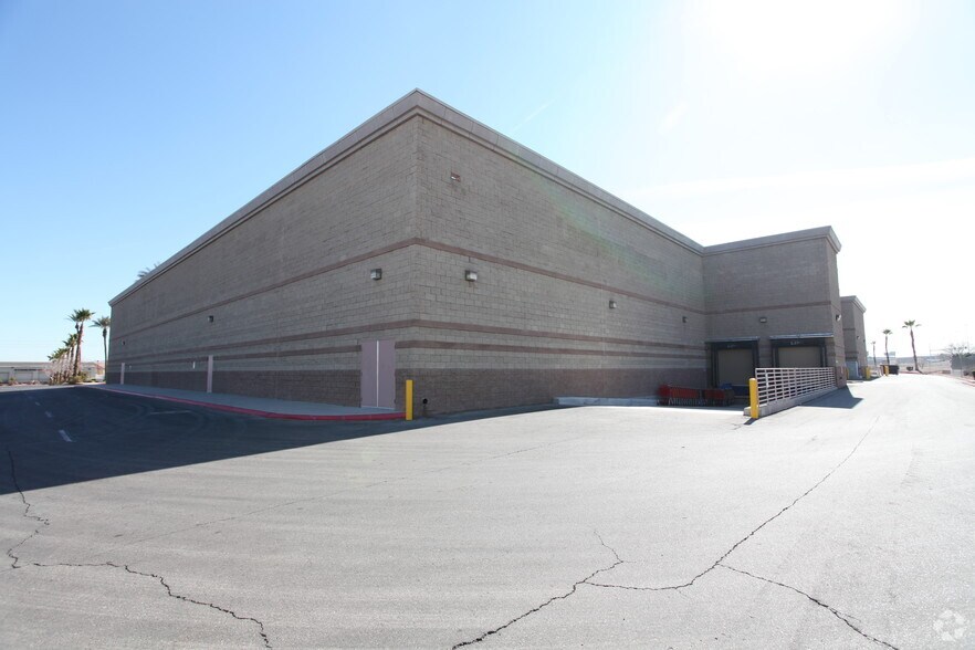 More Photos Of 2001-2351 N Rainbow Blvd, Las Vegas Unknown For Lease