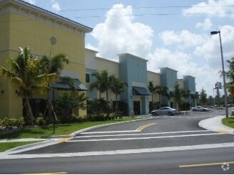 More Photos Of 10415 Riverside Dr, Palm Beach Gardens Showroom For Lease