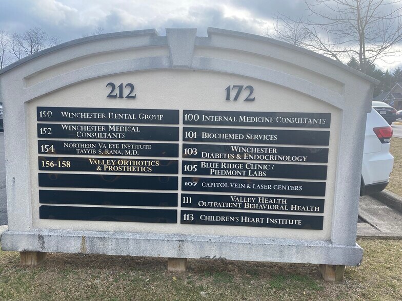 More Photos Of 172 Linden Dr, Winchester Office For Sale