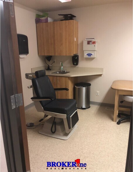 More Photos Of 2300 Gasser Rd, Riverton Medical For Sale