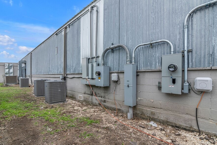 More Photos Of 7628 Corina Dr, Fort Worth Skating Rink For Sale