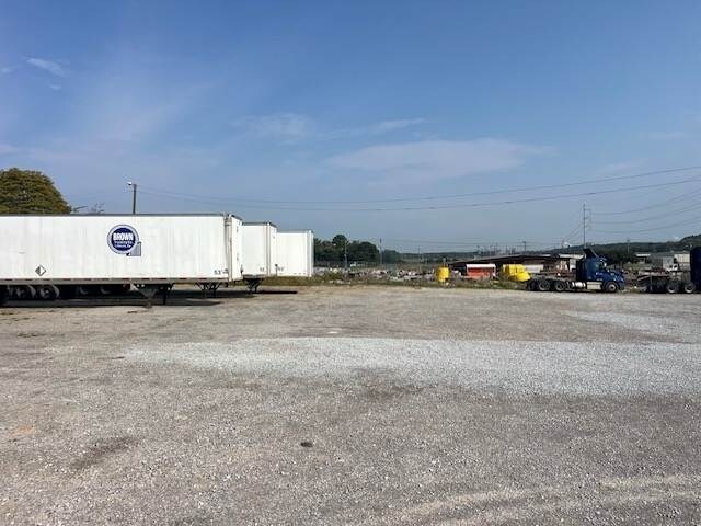 More Photos Of 566 Steed Rd, Trinity Industrial For Lease