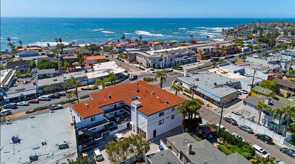 More Photos Of 5685-5693 La Jolla Blvd, La Jolla Apartments For Lease