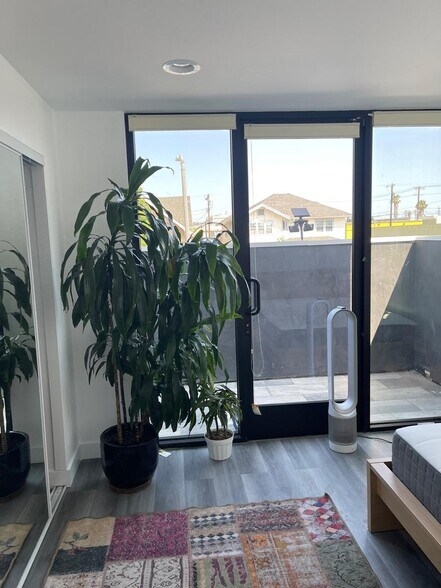 More Photos Of 1245 Crenshaw Blvd, Los Angeles Apartments For Sale