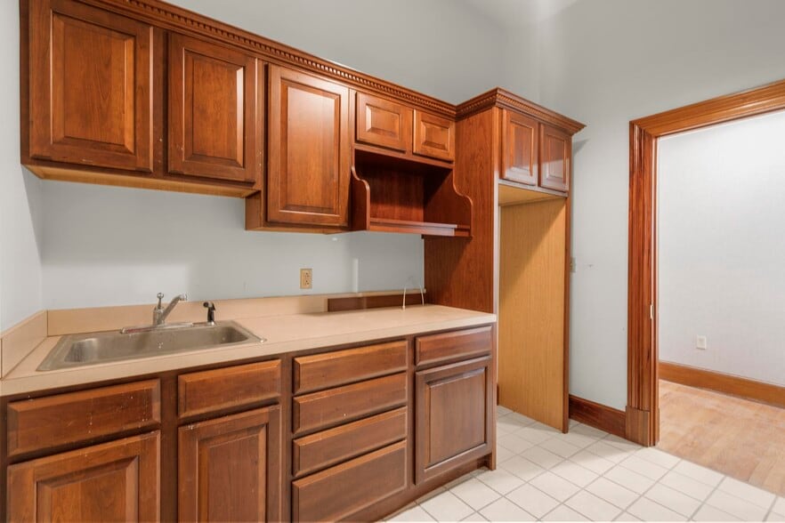 More Photos Of 495 Blake St, New Haven Office For Lease