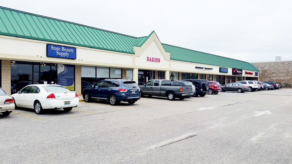 More Photos Of 2041 Douglas Ave, Brewton Supermarket For Lease