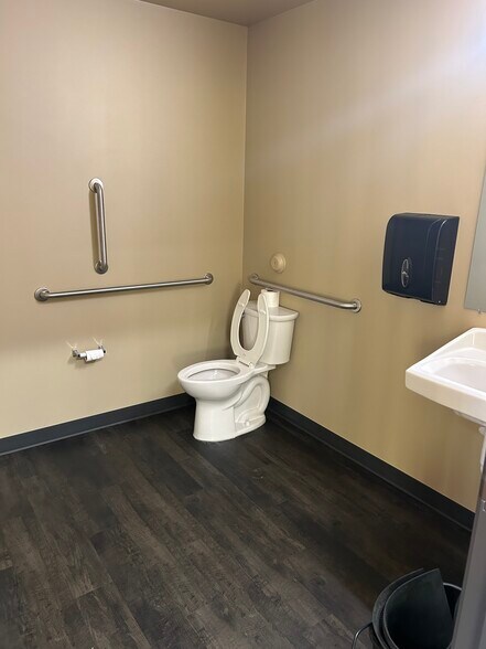 More Photos Of 7270 Gilpin Way, Denver Industrial For Lease