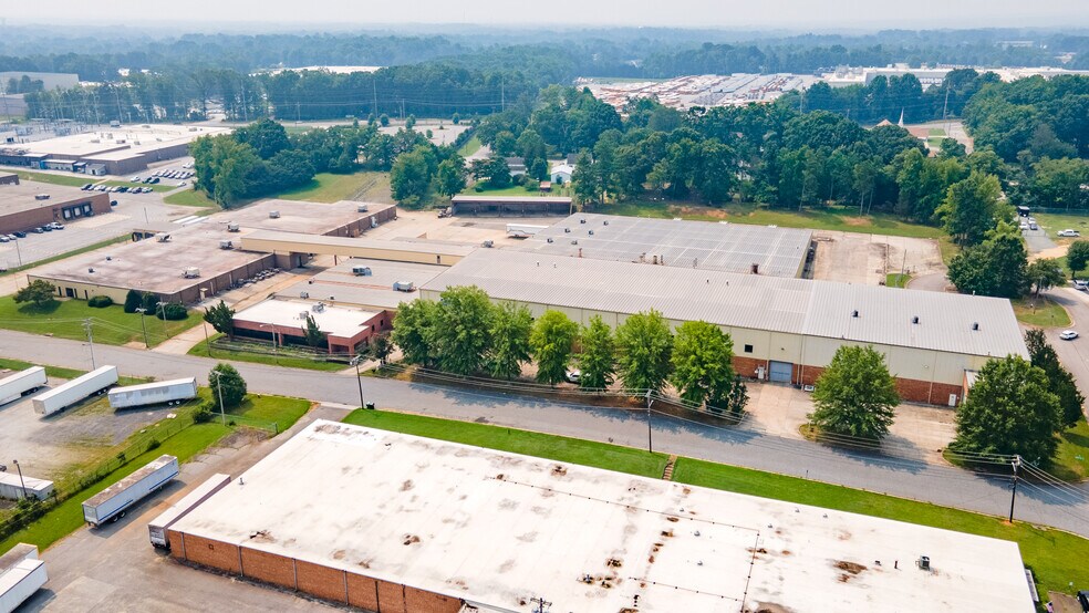 More Photos Of 315 Kettering Rd, High Point Manufacturing For Lease