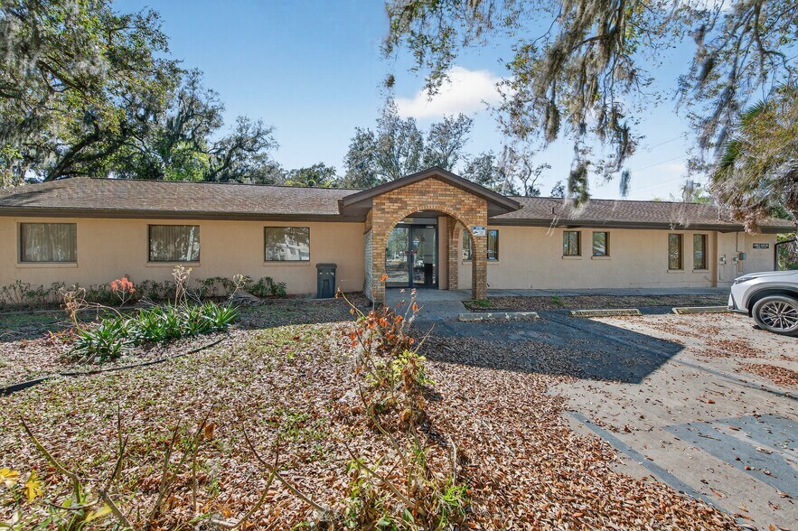 More Photos Of 905 Beville Rd, Daytona Beach Medical For Sale