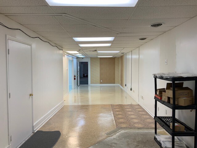 More Photos Of 331-348 Robinson Ln, Wilmington Light Distribution For Lease