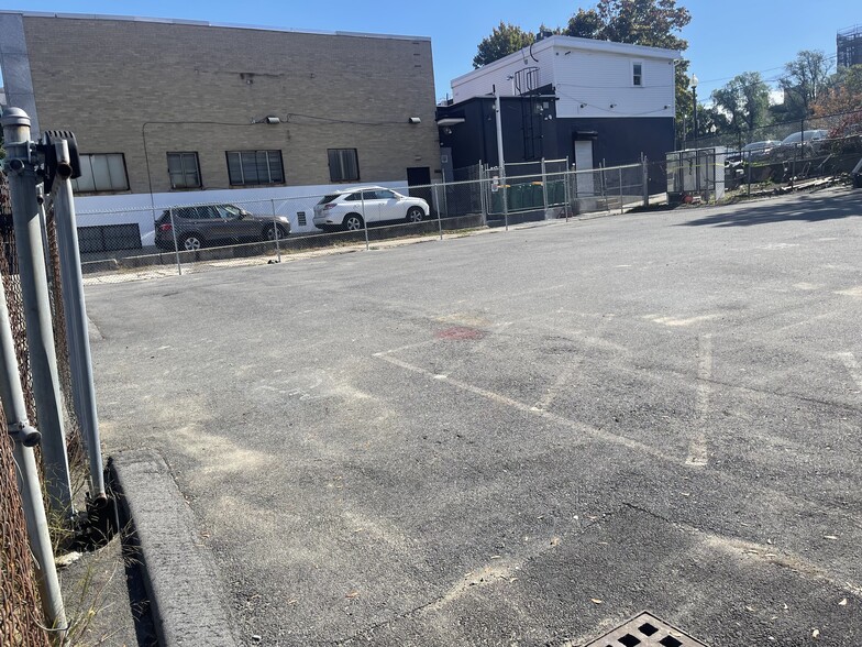 More Photos Of 569 Washington St, Boston Bank For Lease