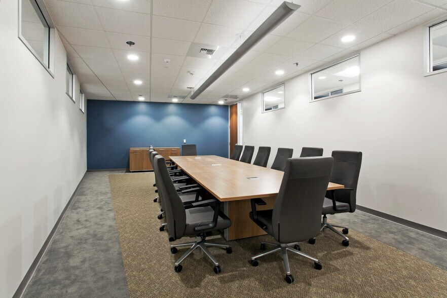 More Photos Of 8950 Cal Center Dr, Sacramento Unknown For Lease