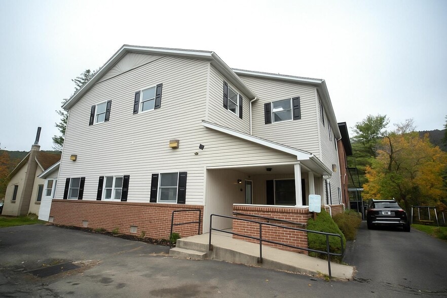 Primary Photo Of 7 Prospect Ave, Galeton Assisted Living For Sale