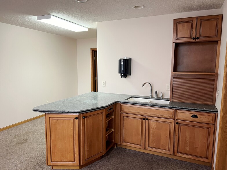 More Photos Of 7837 Excelsior Rd N, Brainerd Freestanding For Lease