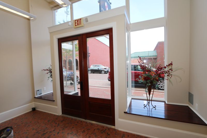 More Photos Of 114 Trade St, Greer Office For Lease