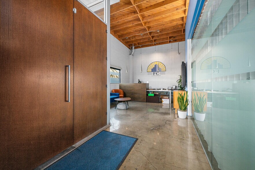 More Photos Of 1342 Coronado Ave, Long Beach Loft Creative Space For Lease