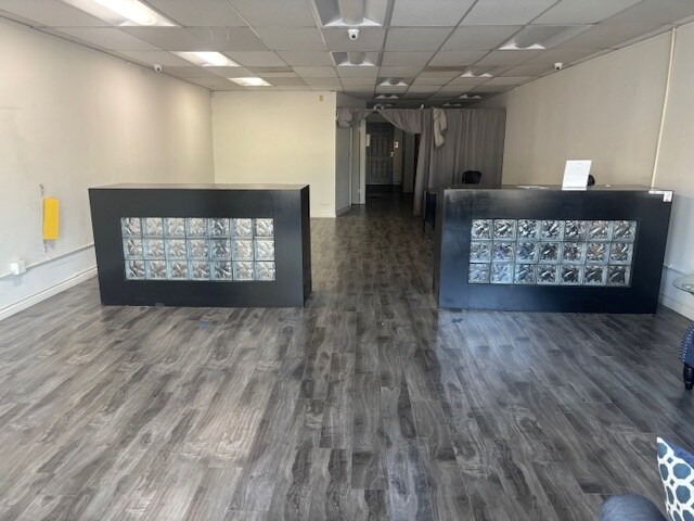 More Photos Of 4519-4523 Van Nuys Blvd, Sherman Oaks Storefront Retail Office For Lease