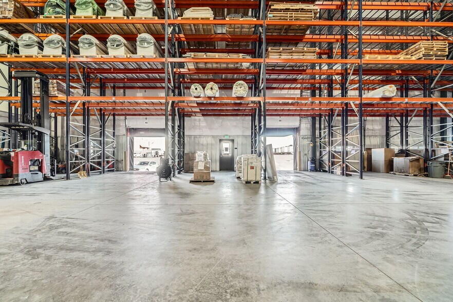 More Photos Of 7019 S Jordan Rd, Centennial Warehouse For Lease