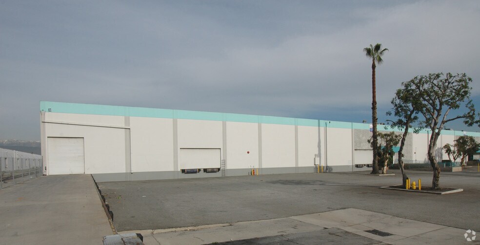 More Photos Of 325-337 N Baldwin Park Blvd, City of Industry Warehouse For Lease