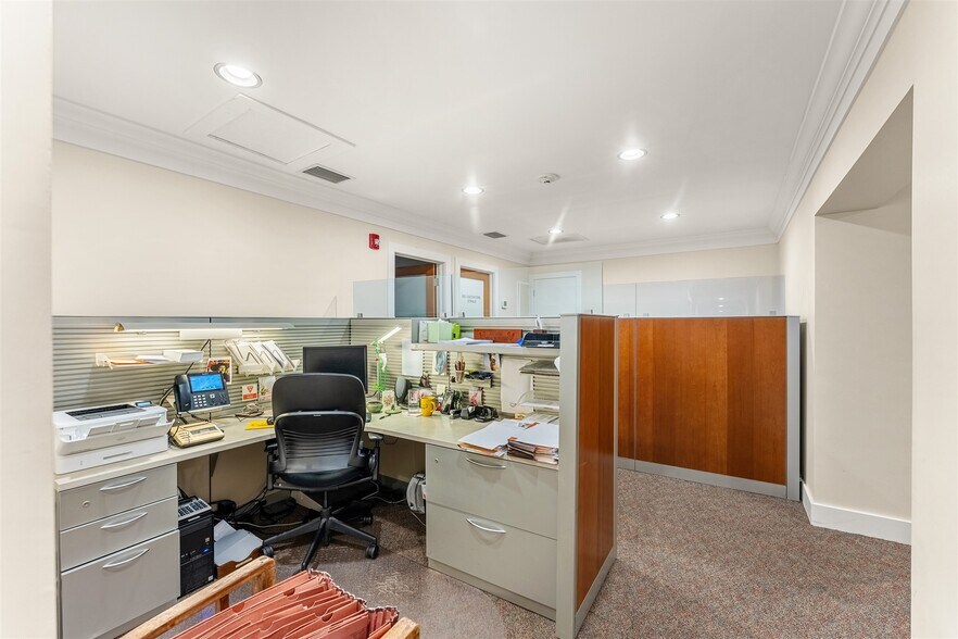 More Photos Of 525 N Harbor City Blvd, Melbourne Office For Sale