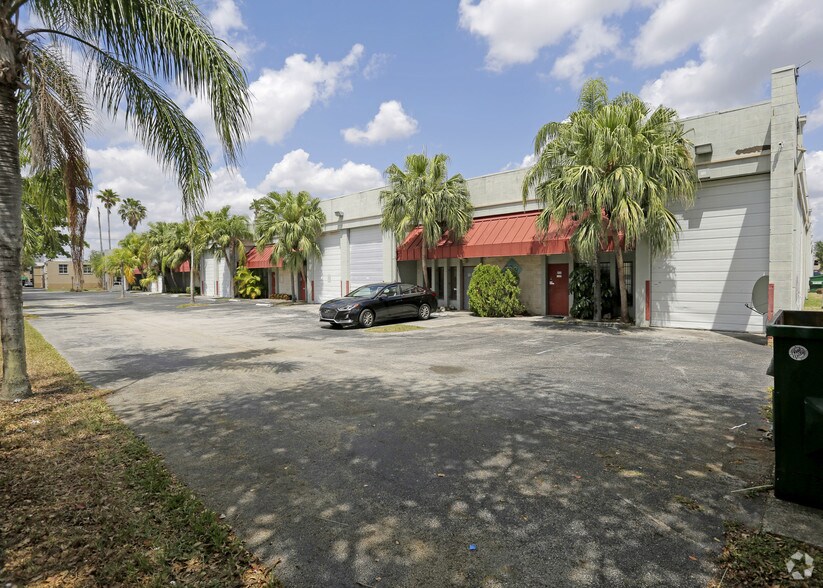 More Photos Of 13977-13981 SW 140th St, Miami Flex For Sale