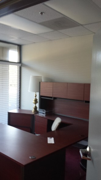 More Photos Of 1634 White Cir, Marietta Light Distribution For Sale