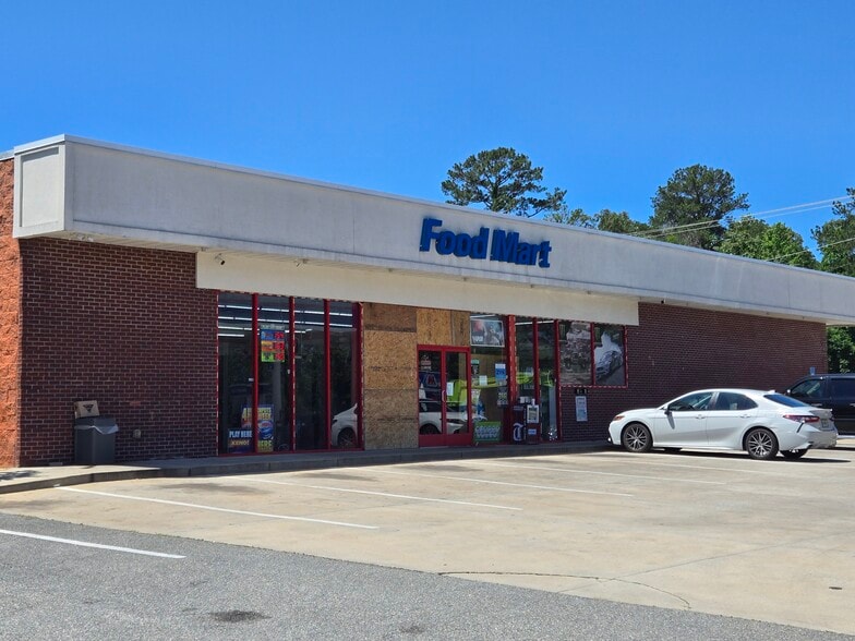 More Photos Of 500 Wilson Dr, Centerville Service Station For Lease