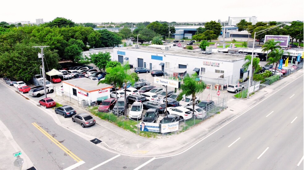 More Photos Of 3100 NW 27th Ave, Miami Manufacturing For Lease